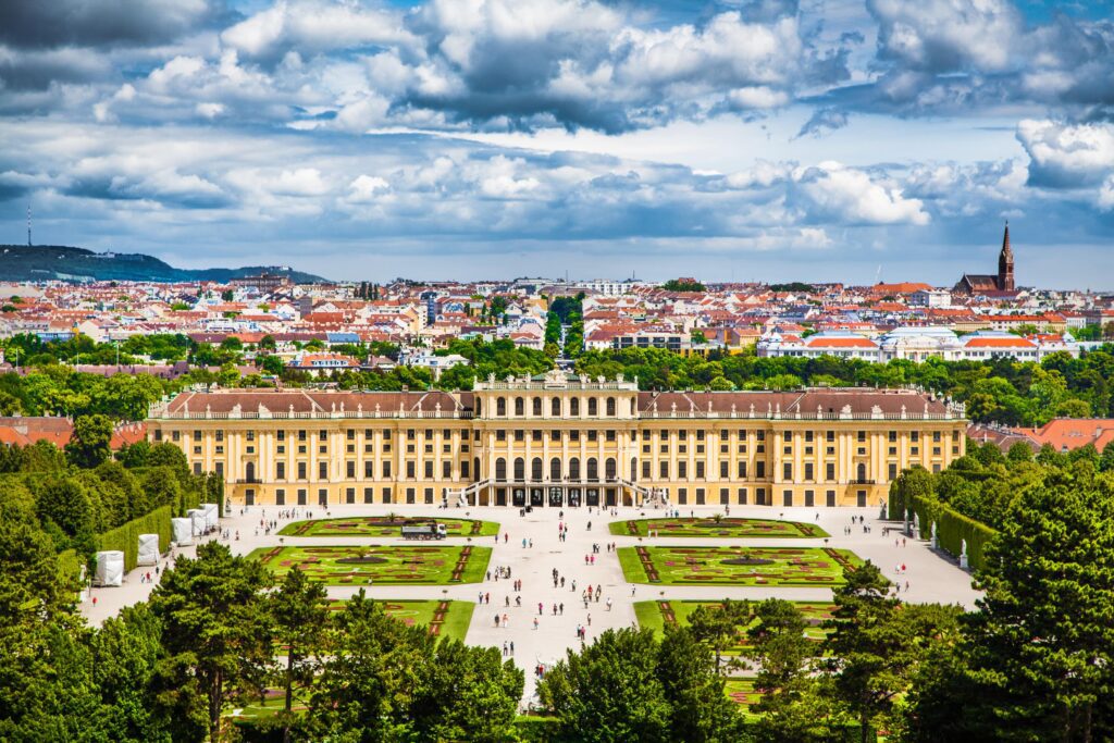 Schönbrunn Sarayı ve Olağanüstü Bahçeleri